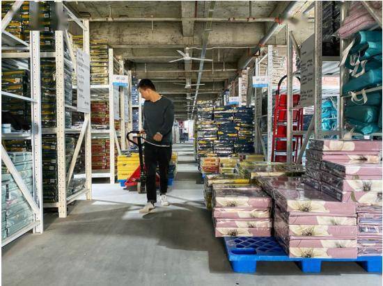 拼多多新品牌计划升级 携手5000家制造企业共创品牌，赋能食品行业万亿销售增长