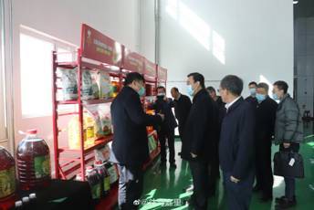 甘肃省人大常委会领导一行莅临益海嘉里金龙鱼粮油调研指导食品经营工作